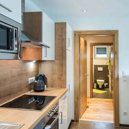 Thurner Apartment *