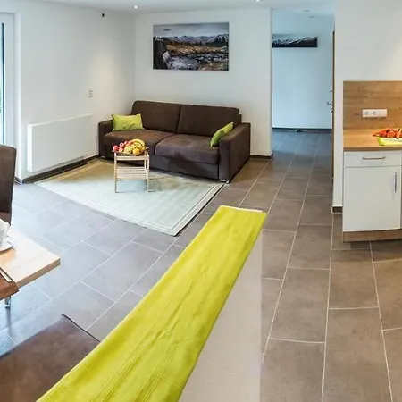 Thurner Apartment *